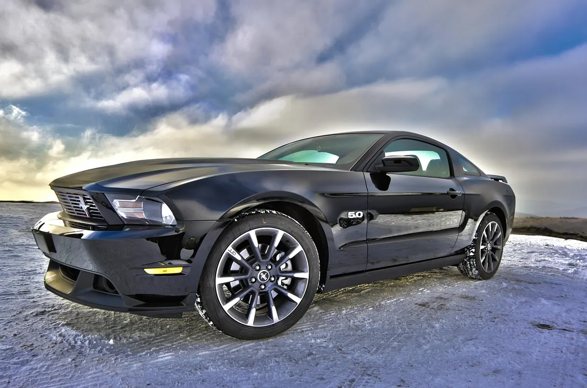 Winter Driving Checklist: 12 Things to Keep in Your Car
